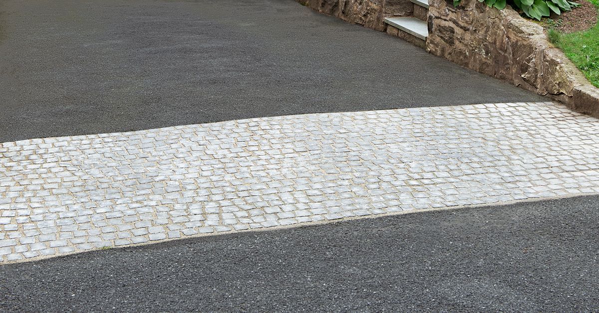 cobblestone driveway apron