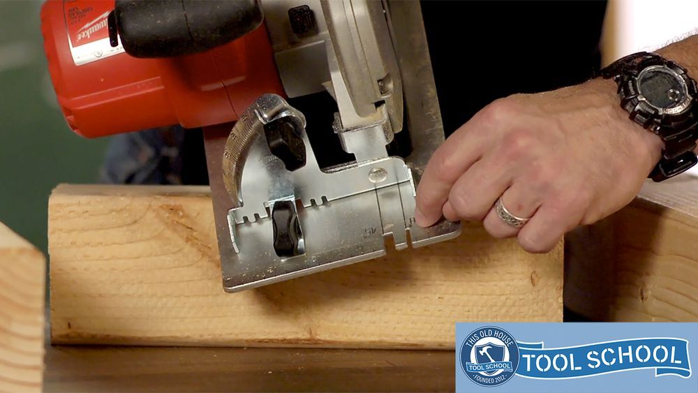 Mark Clement gives a circular saw lesson