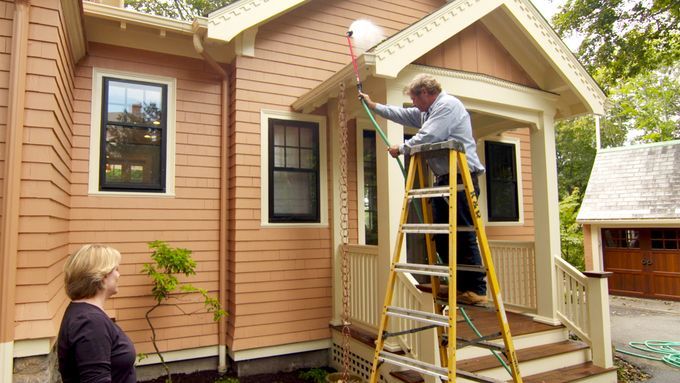 Roger Cook installs and demonstrates a rain chain