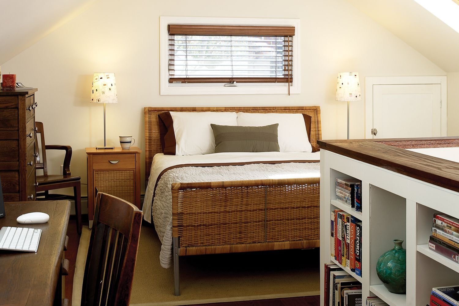 00_attic_x_banner