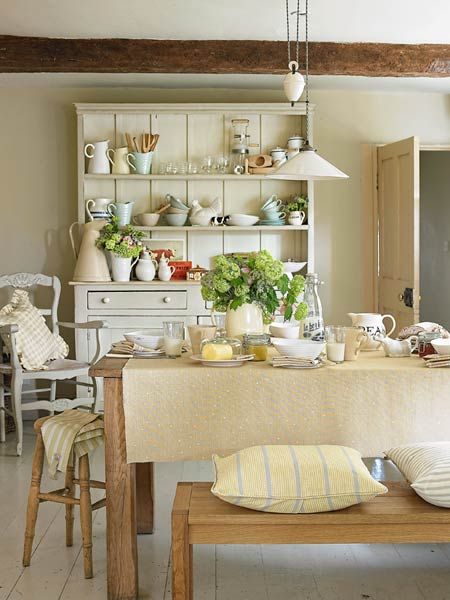 Farmhouse-Fresh Breakfast Nook