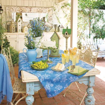 Open air dinning space with blue details. 