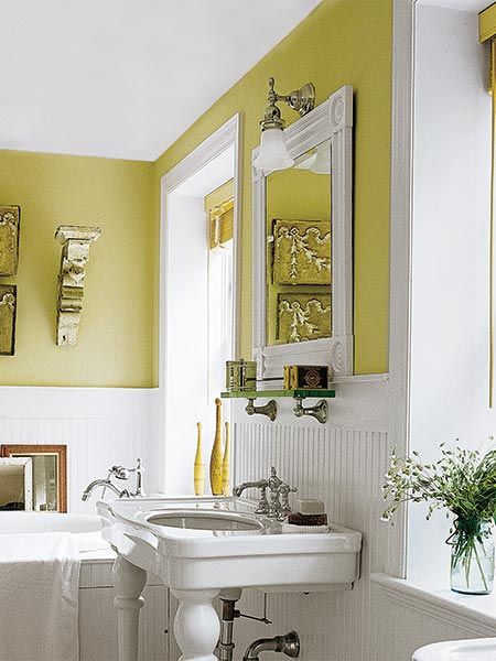 Bathroom Basics: 9 Bathroom Essentials You Need for Your Home