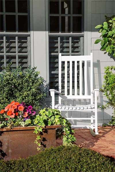 How to Make Outdoor Furniture Waterproof in the Weather