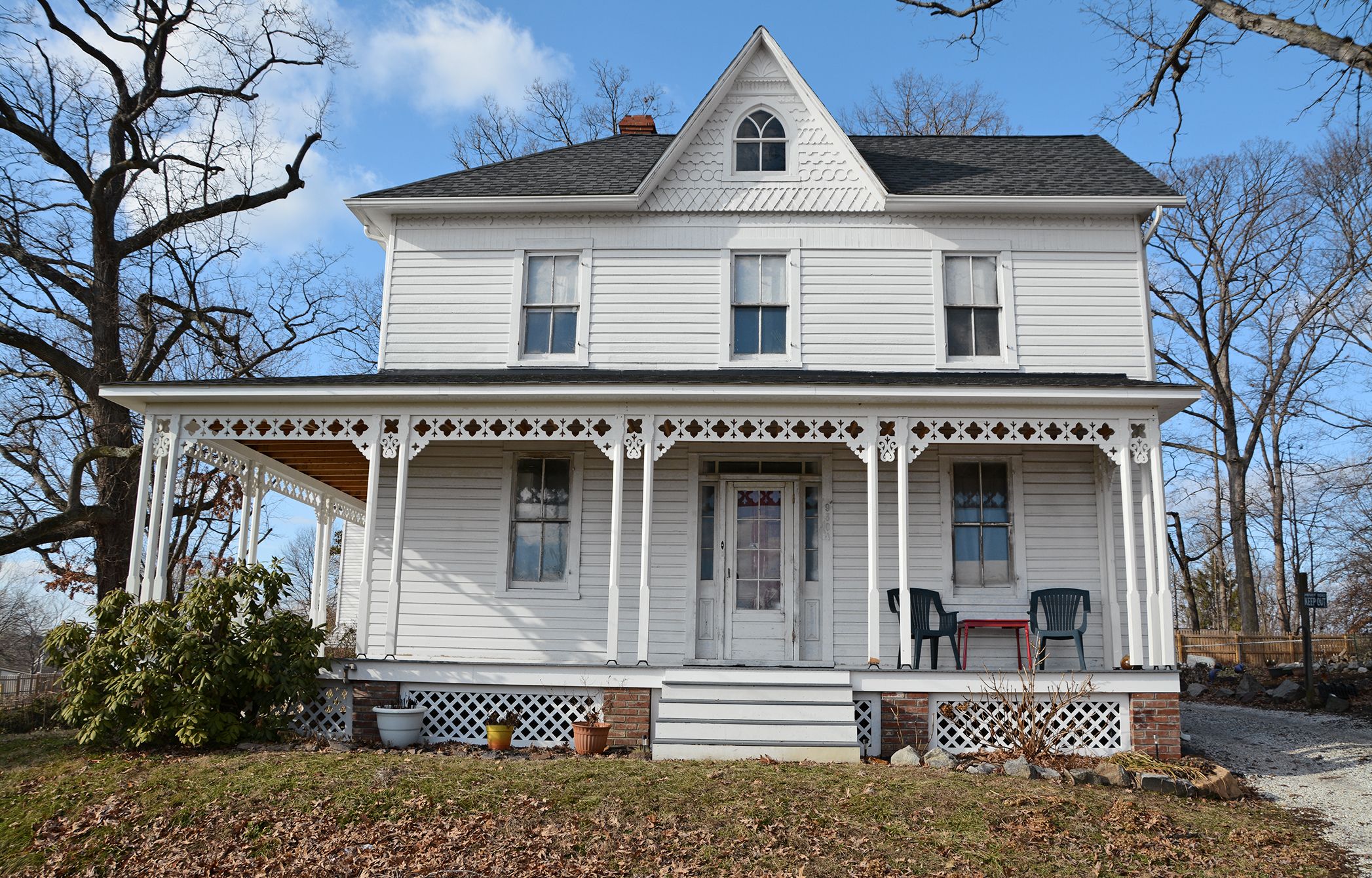 Pre-renovation Folk Victorian home.