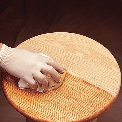 How to use wood varnish - Safeguard Europe