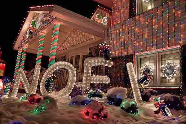 Best houses decorated store for christmas