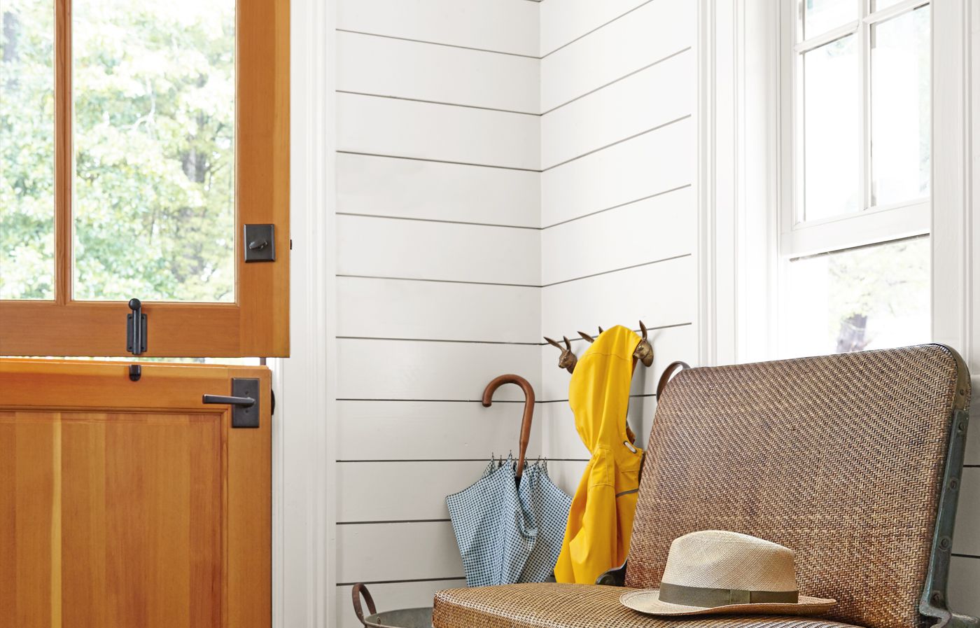 Minimalist Drop Zone, Minimalist Mudroom