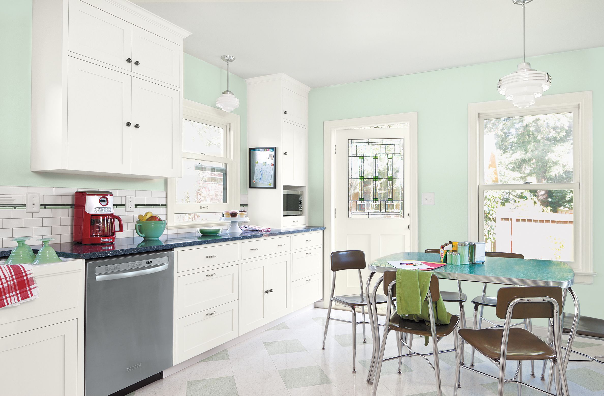 kitchen with mint green accents - Google Search  Sage green kitchen, Green  kitchen, Green kitchen accessories