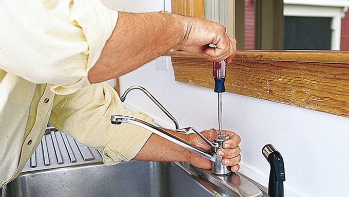 03_kitchen_faucets