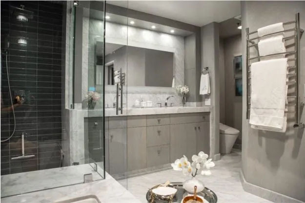 An image of a steam shower and a luxury bathroom.