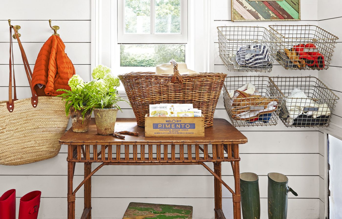 Minimalist Drop Zone, Minimalist Mudroom