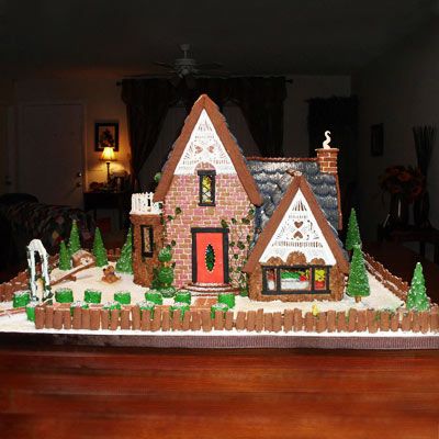 99 Amazing Gingerbread House Ideas - This Old House