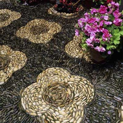 An image of a cobbled bloom mosaic.