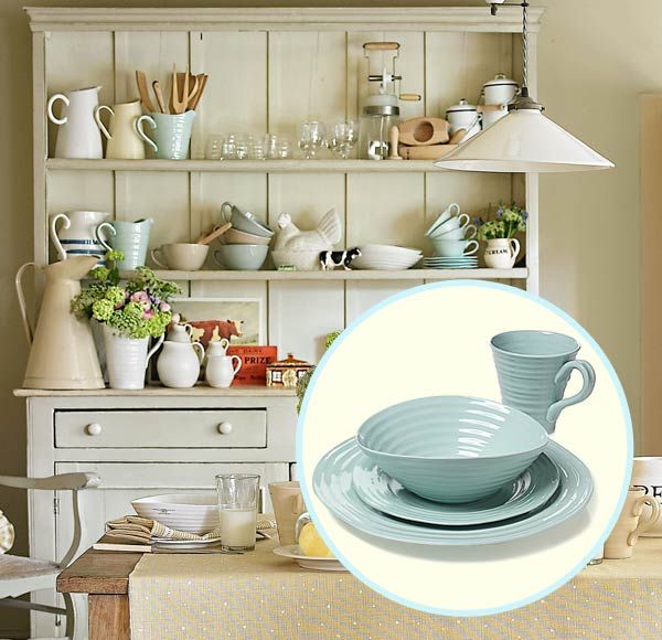 Blue dishware for a Farmhouse-Fresh Breakfast Nook.