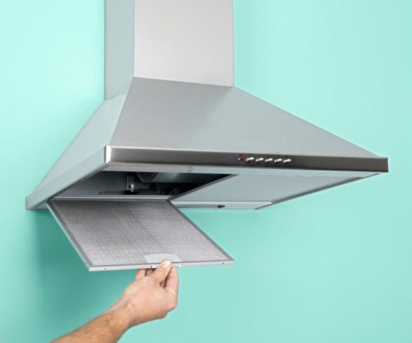 Carbon filter and kitchen extractor hood: characteristics and cleaning