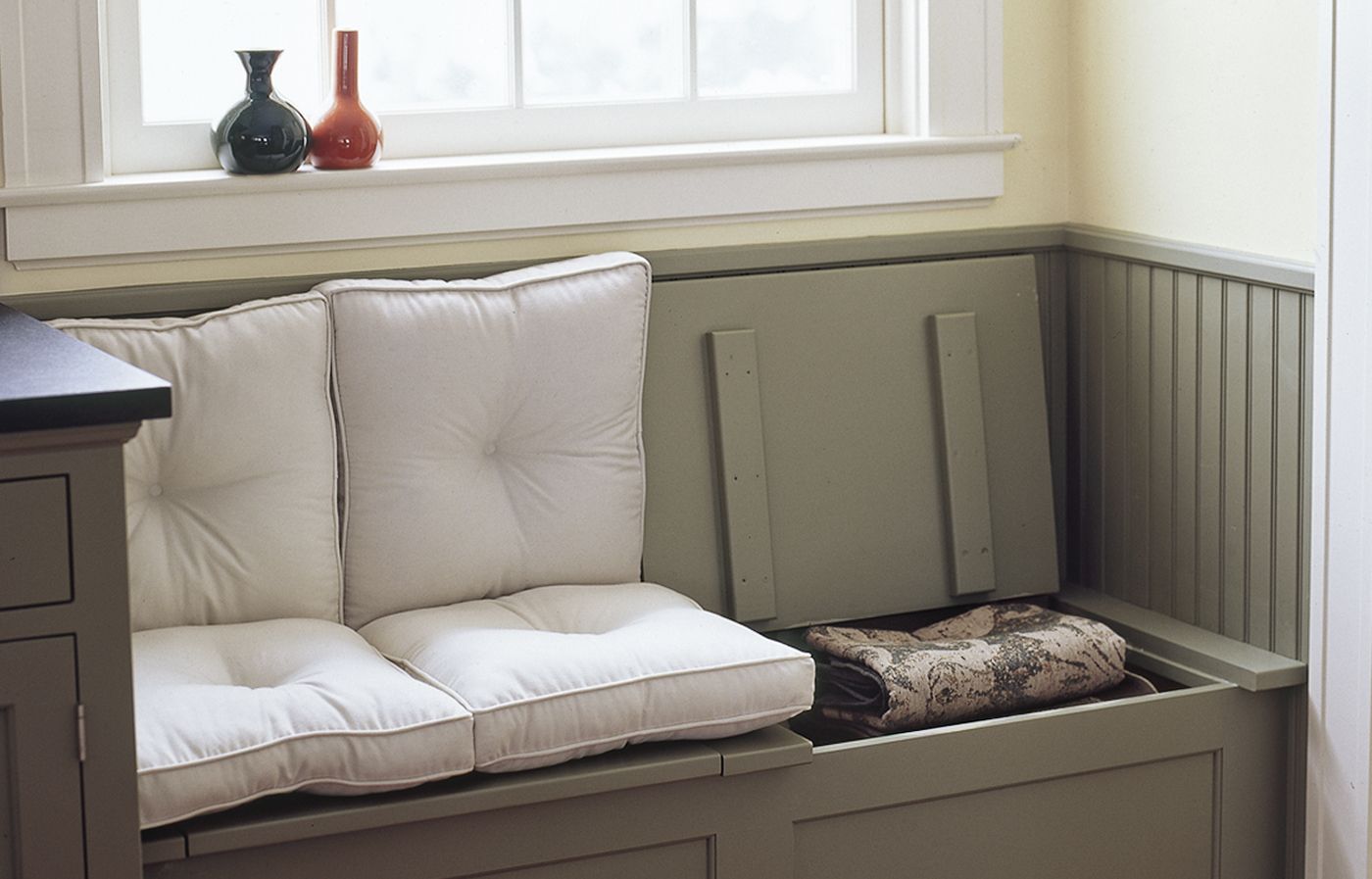 Storage solutions in a window seat