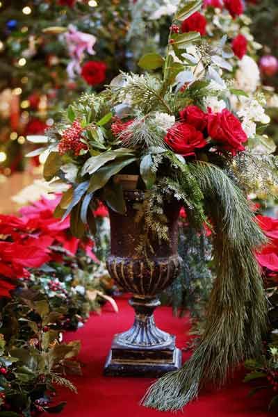 Kurt Adler Holly Berry Pine Cone n Branch Pick Christmas Flowers Floral -  Digs N Gifts, Holly Berry Picks