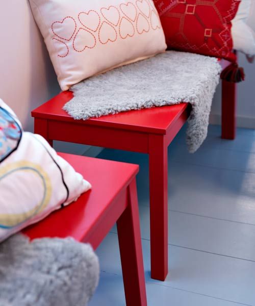 Scarlet red bench