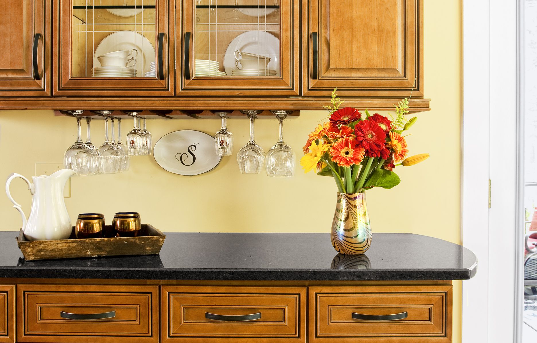 A makeshift kitchen bar.