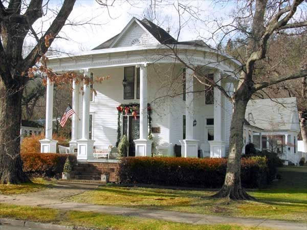 The Troubling Legacy of North America's Oldest Brick House