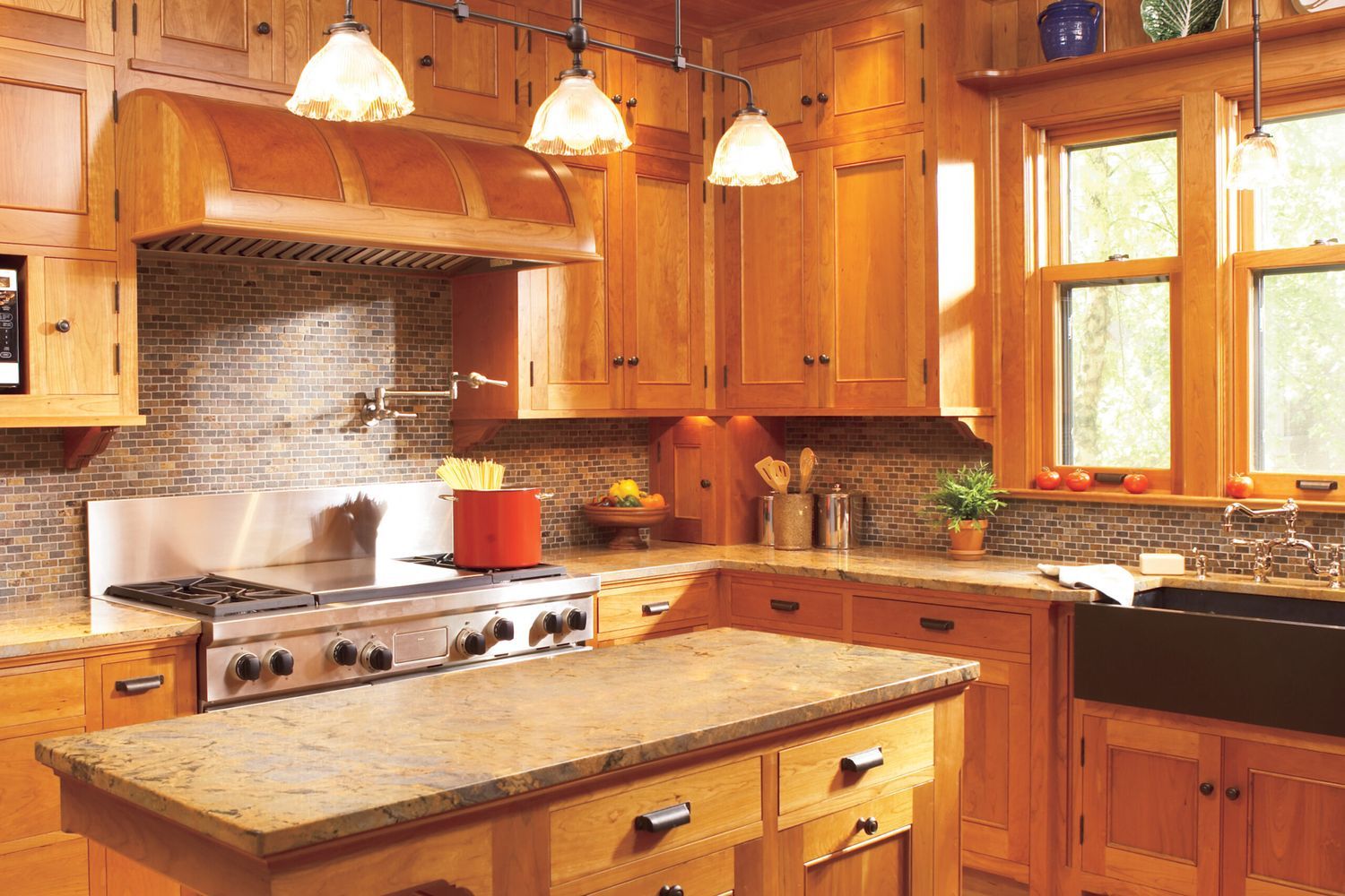 Kitchen cabinet