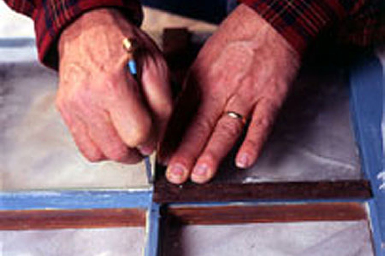 cutting_glass_x
