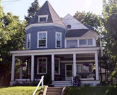 A home with a cool blue painted exterior.