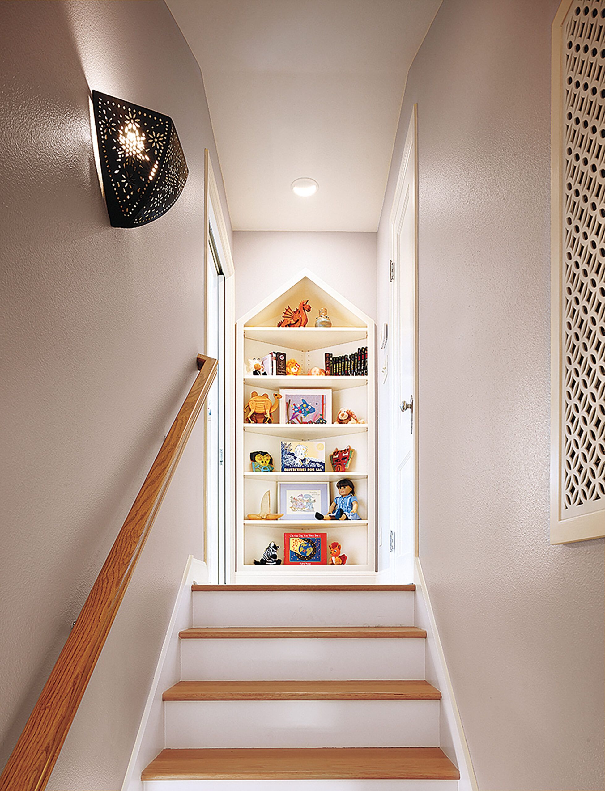 6 Clever Attic Storage Ideas to Maximize Your Attic Space