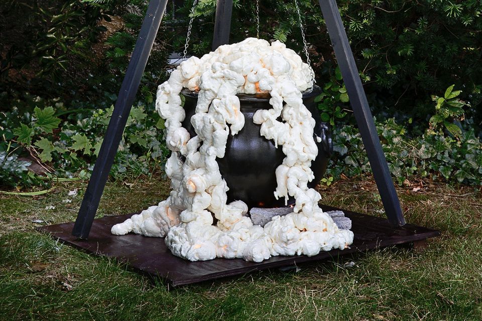 halloween_cauldron_xl