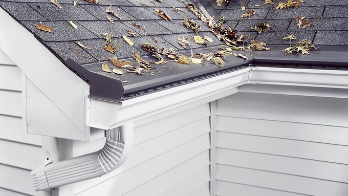 Gutters that are clear and not clogged.