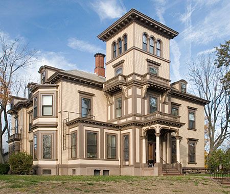  Italianate house