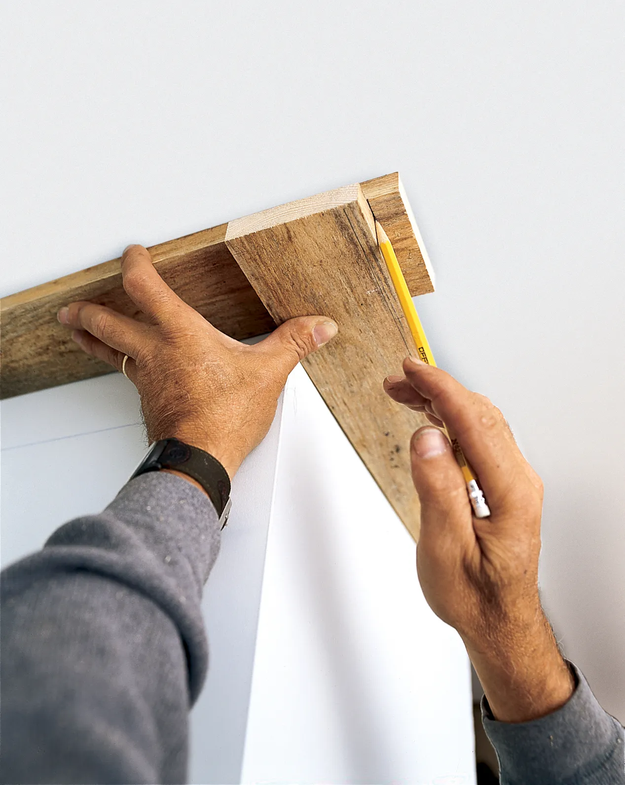 Measuring crown molding