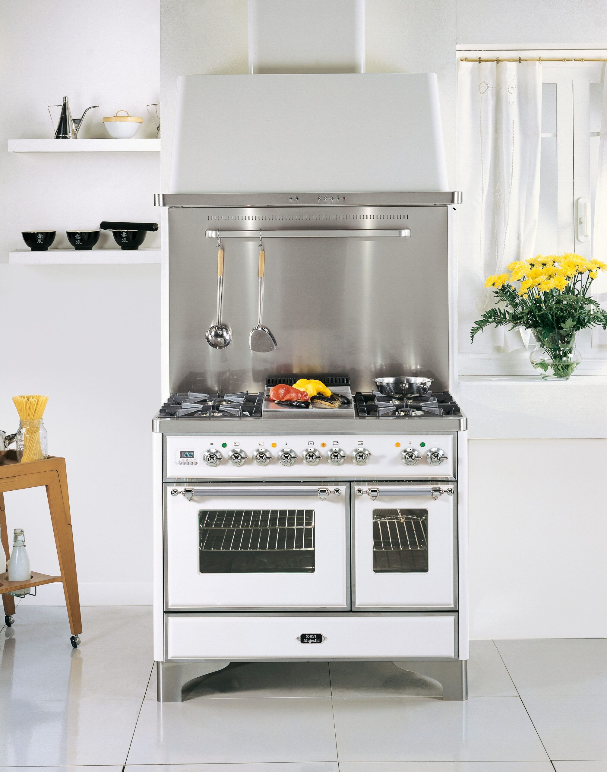 All About Pro-Style Kitchen Stoves - This Old House