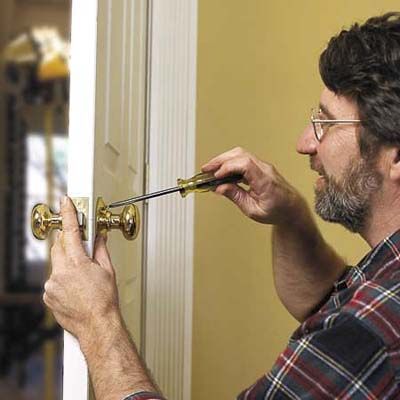 How to Install a Door Knob: 13 Steps (with Pictures) - wikiHow