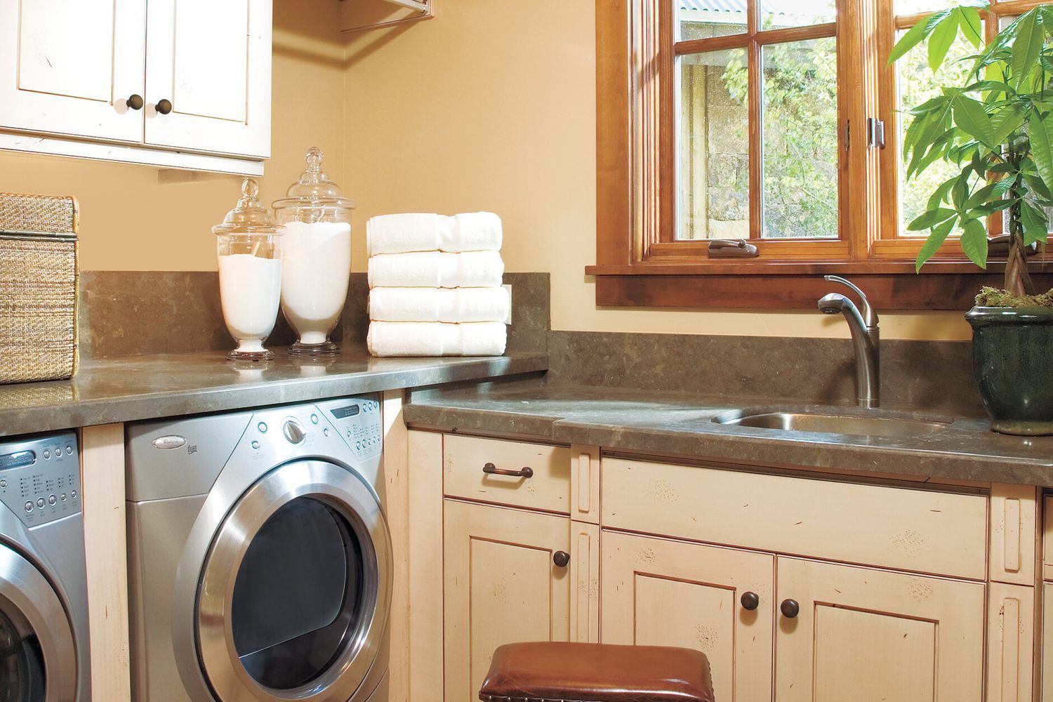 interior_laundry_room_main_banner