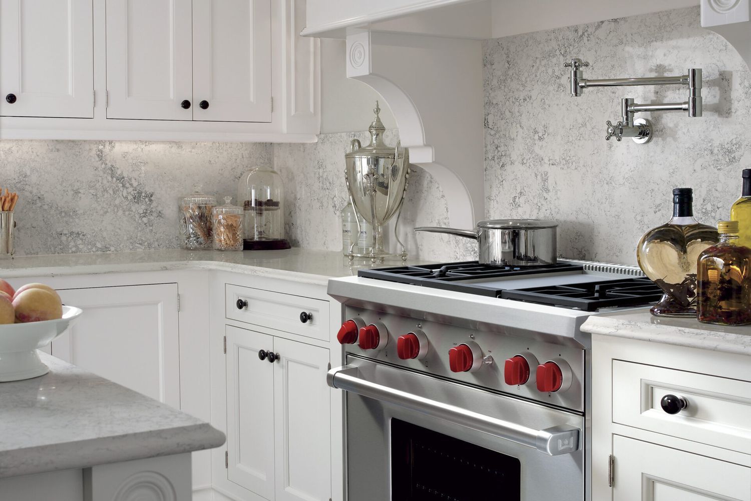 Pro style range in modern kitchen.
