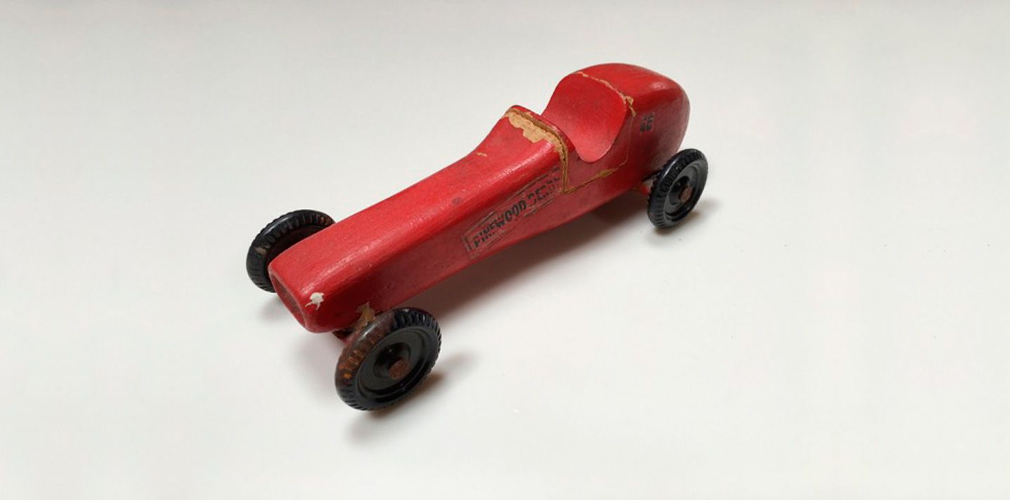 VINTAGE PINE WOOD DERBY CAR KIT 1996 NEW IN BOX