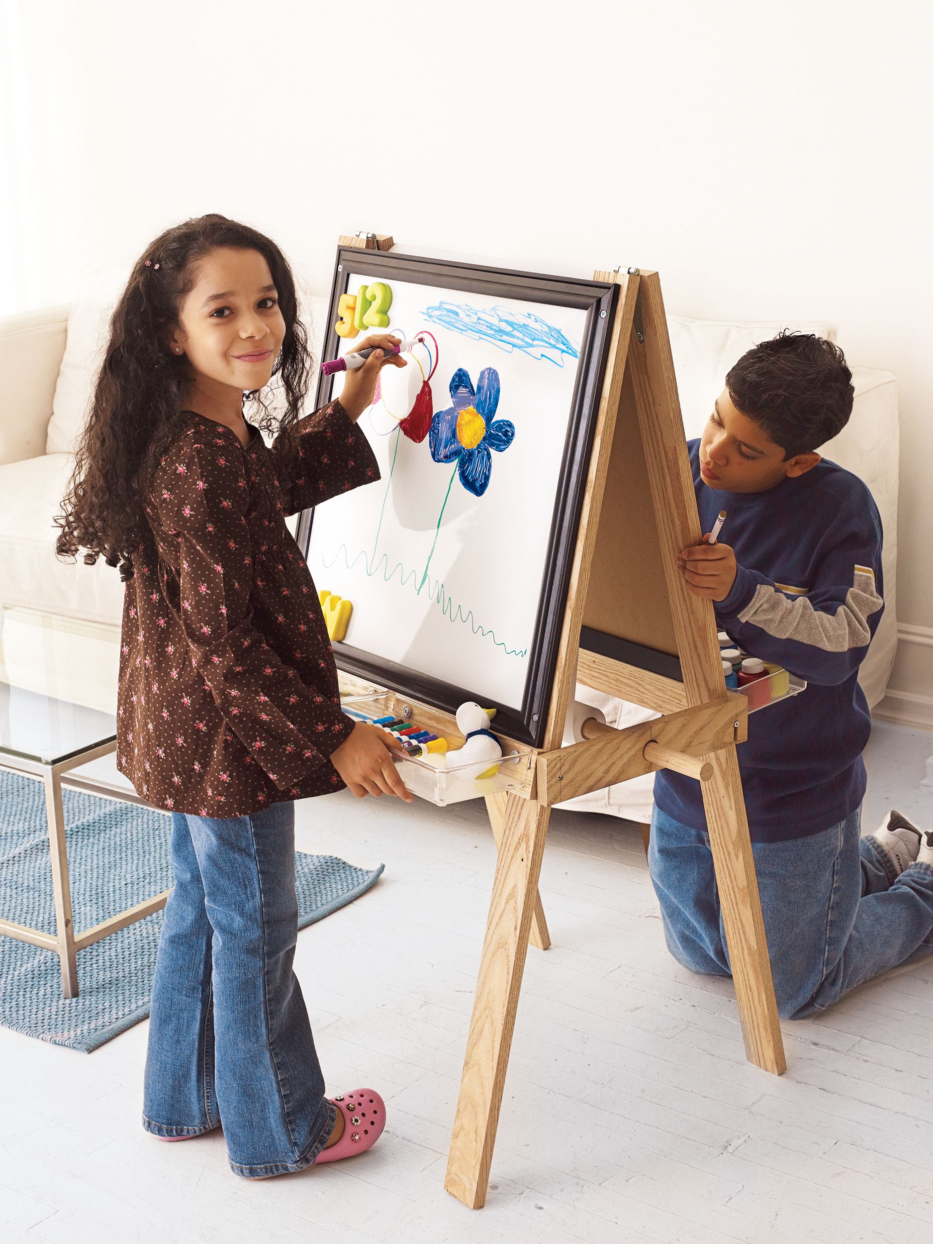 Kids Easel Wooden Art Easel with Drawing Paper Roll-Sided Whiteboard &  Chalkboard Adjustable Standing Dry Erase Easel with Painting Supplies for  Boys Girls Toddlers - Yahoo Shopping