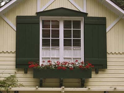 Scroll-sawn details on a house