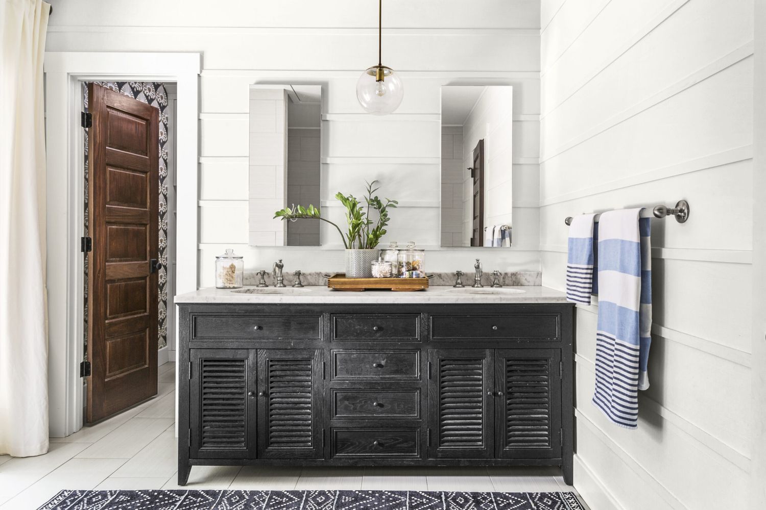 Double vanity sink in a remodeled bathroom
