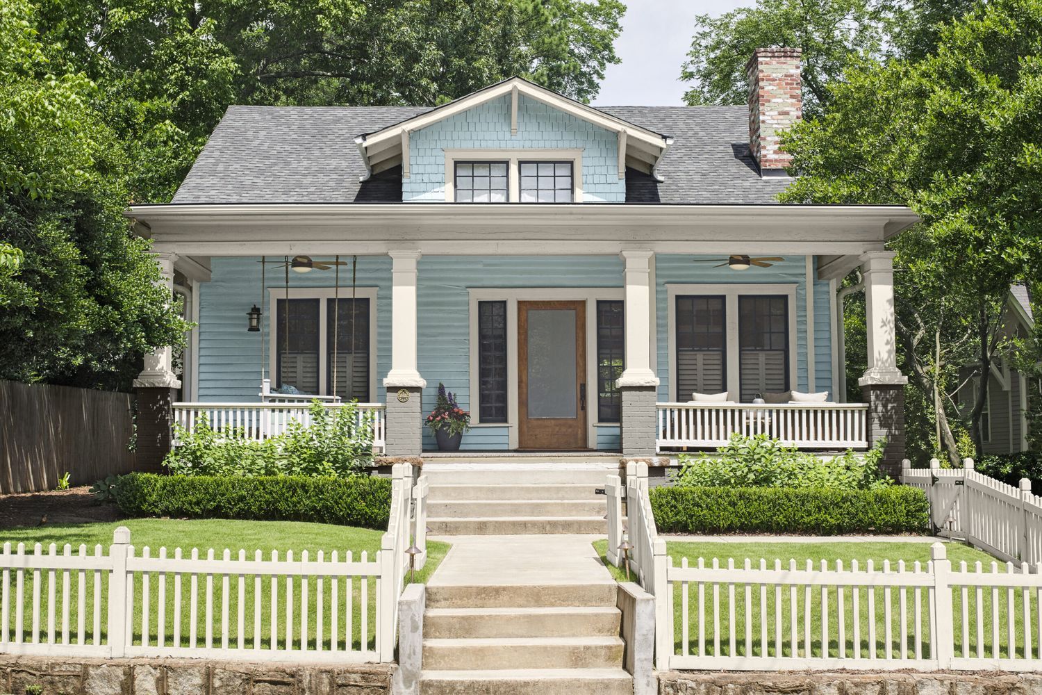 Curb_appeal_0319_McMillan_DauMcMillan_ExteriorFront.0