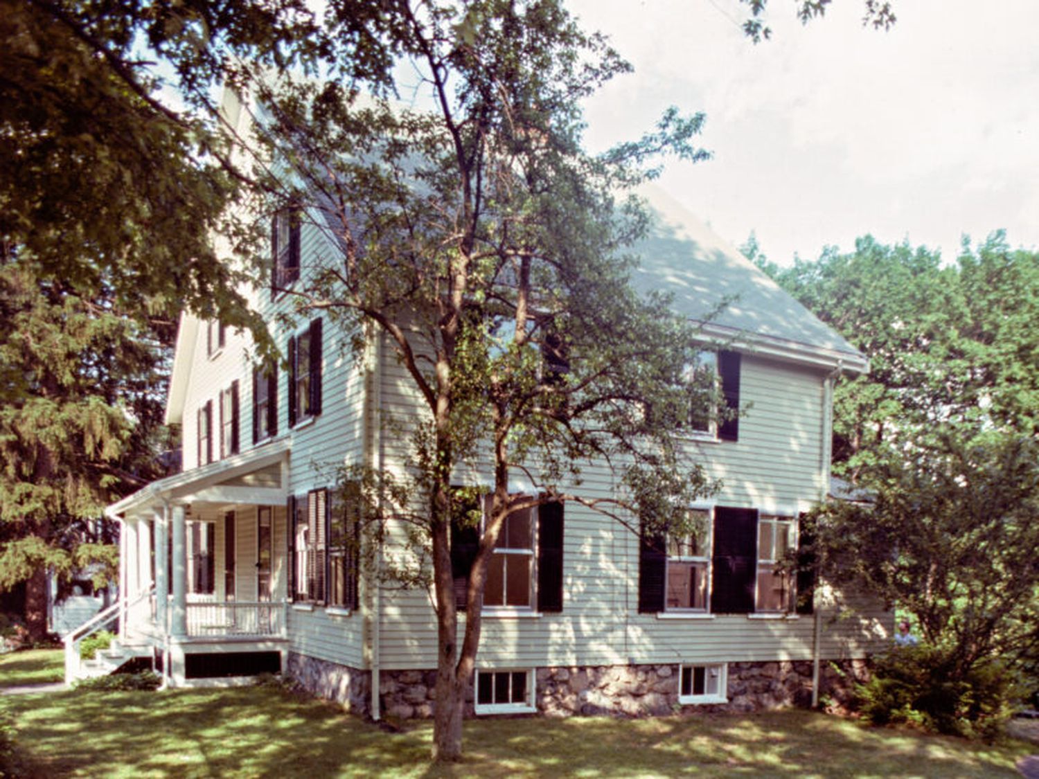 Lexington-Bed-and-Breakfast_season-10.0