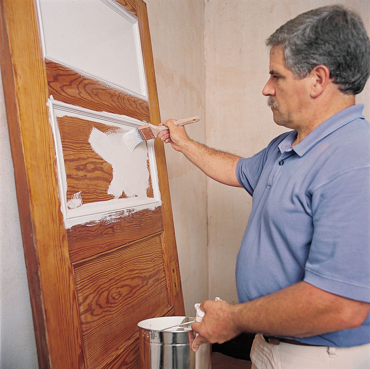 How to Paint Wooden Windows and Doors