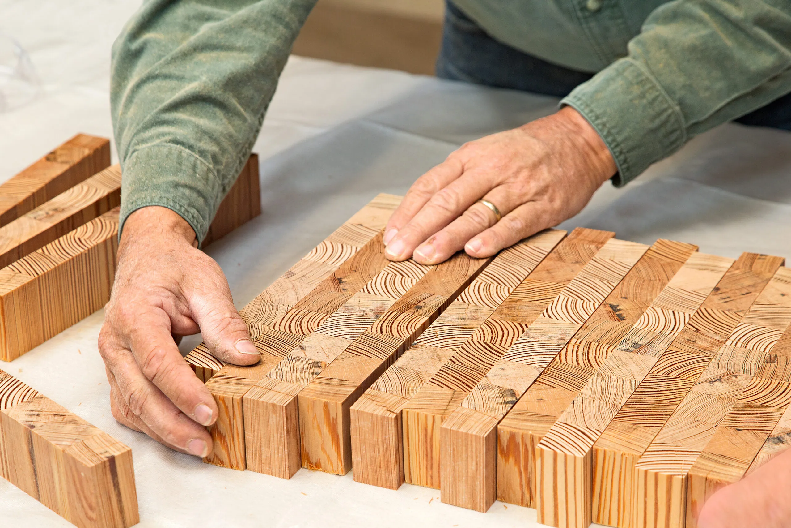 The end grain pattern of an end grain cutting board is made.