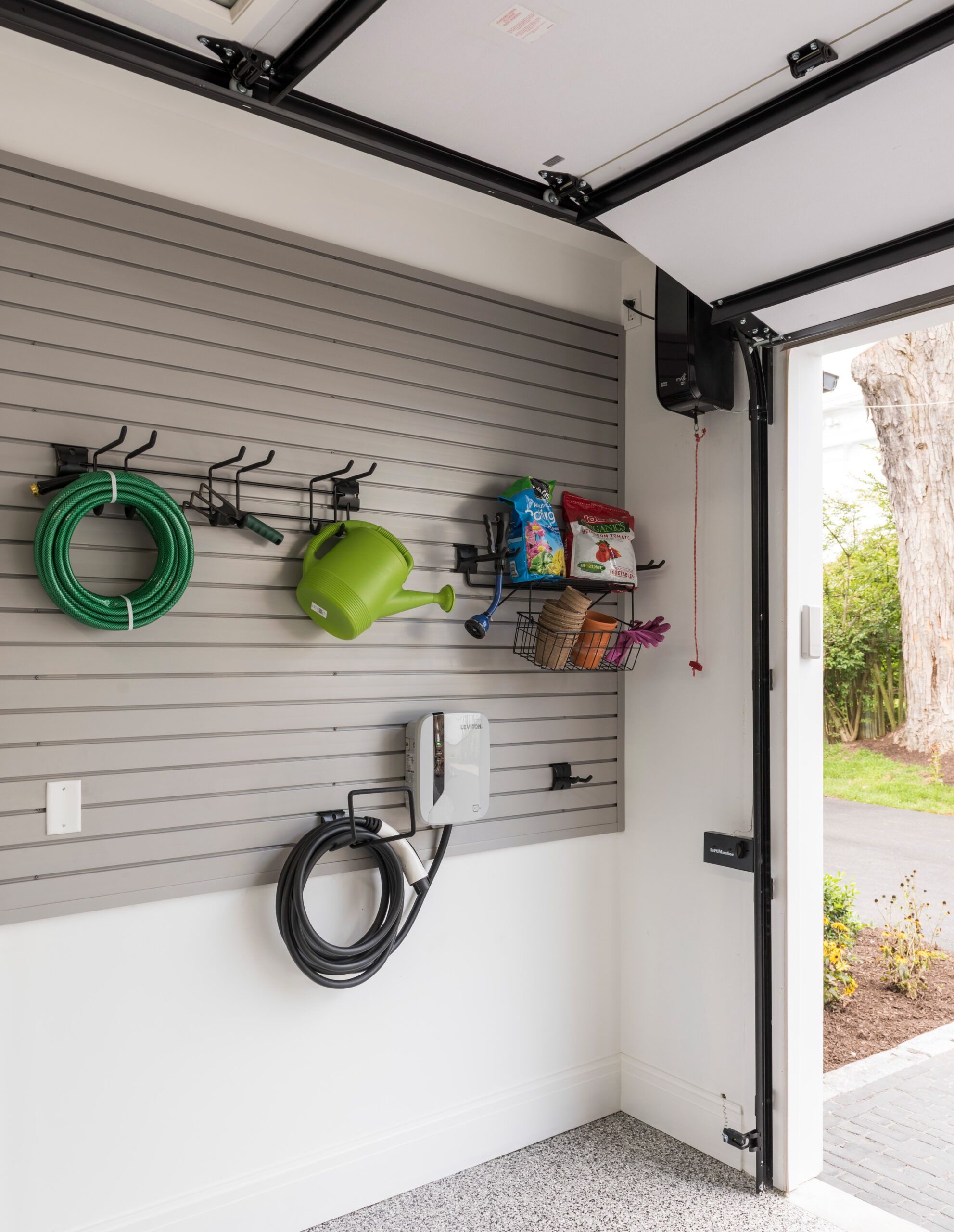 Rubbermaid FastTrack Review - The BEST Garage Storage System