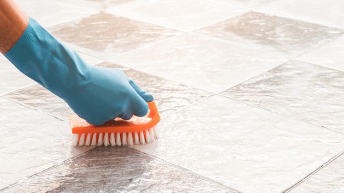 Grout_Cleaner_iStock_1186431301