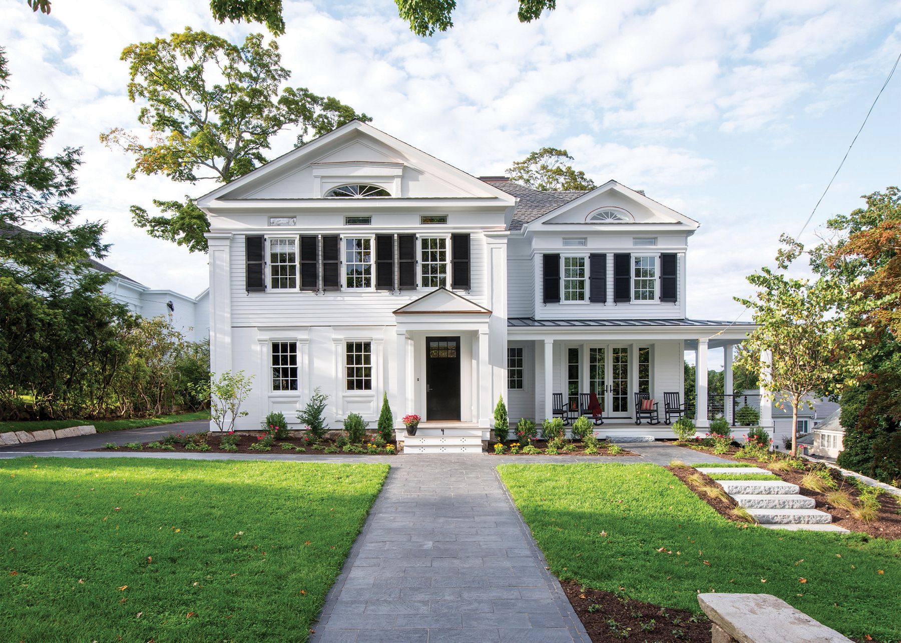 White Siding with Black Trim: Exterior Design Trends