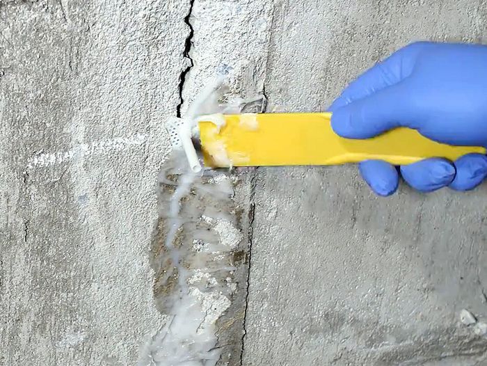 A basement wall crack.