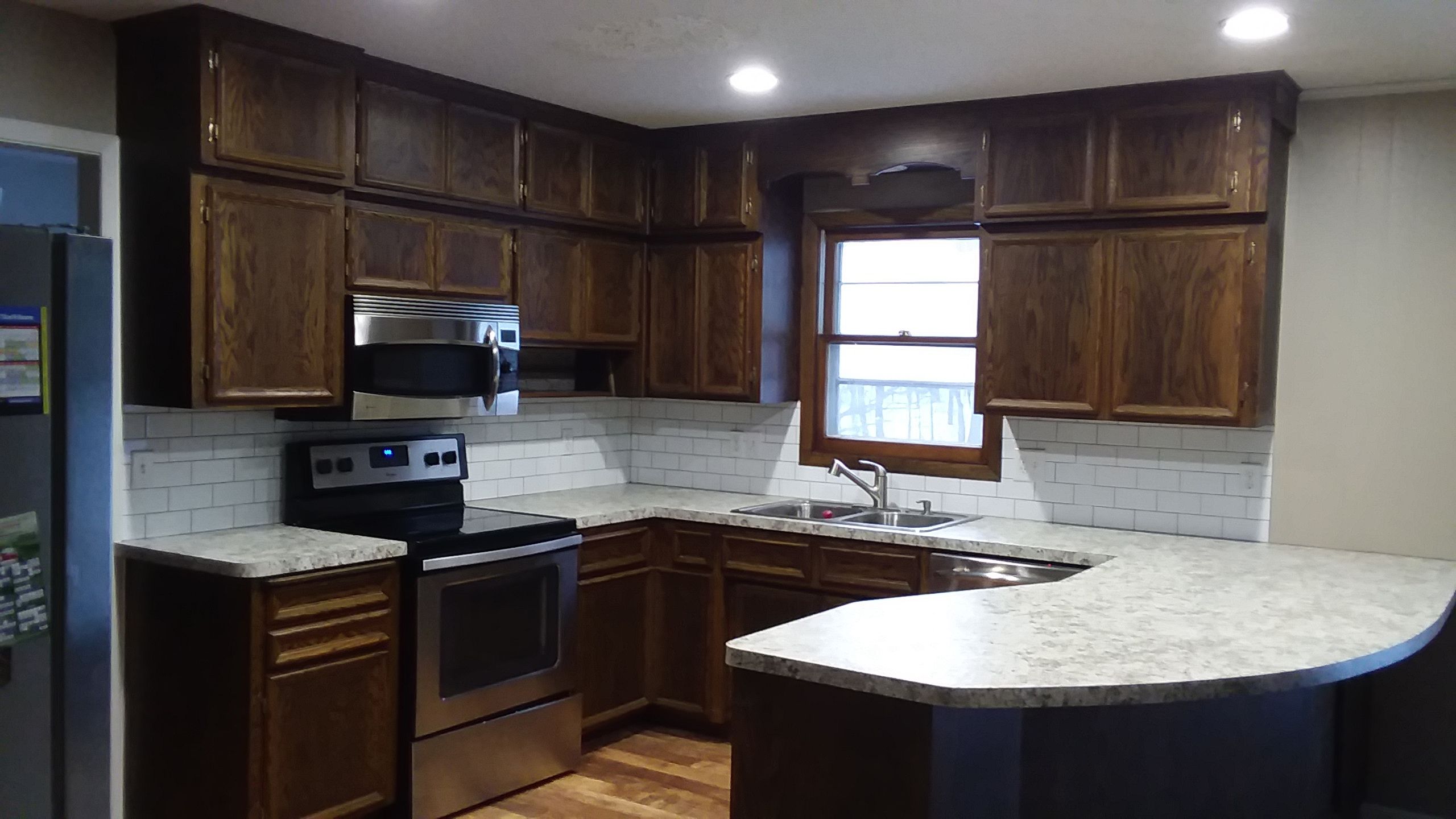 Kitchen Cabinet Refacing Options and Tips